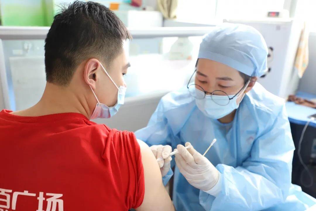 【長田動態(tài)】長田實業(yè)組織員工接種新冠疫苗